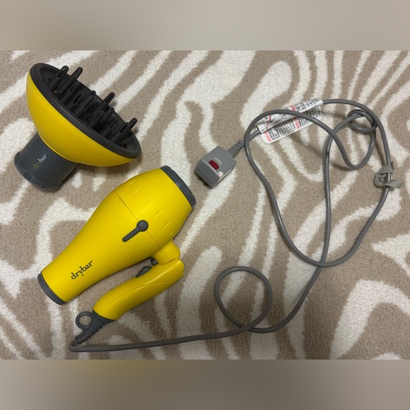 Drybar travel blow dryer and Bouncer diffuser - Picture 2 of 2